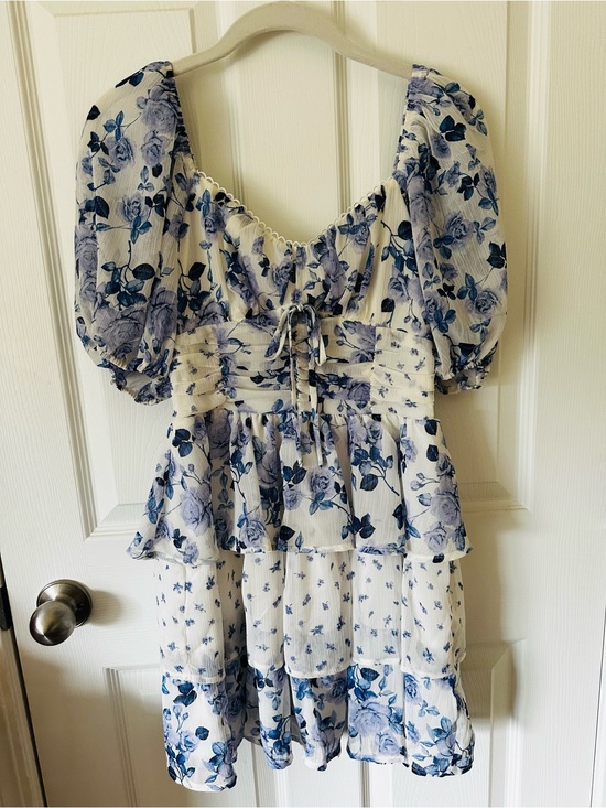 Altar'd State Dresses & Skirts - Altar’d State blue floral tiered mini dress XS puff sleeves